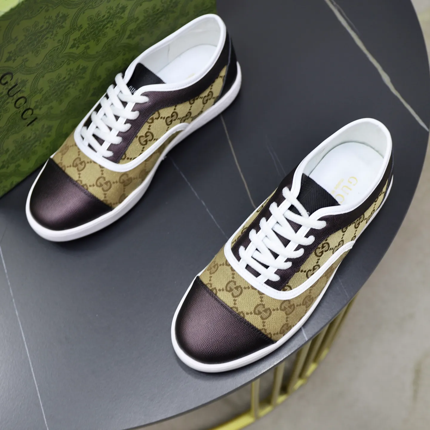 Men's shoes: 400💰🙅‍♂️🙅‍♂️🙅‍♂️ Brand: GUCCI Standard code: 38-44 Grade: Same as the official website Material: Original leather splicing Comfortable sheepskin lining Lightweight wear-resistant outsole Style category: Men's fashionable casual shoes Running sneakers Distinguished luxury brand elements Top luxury Color: Actual picture color